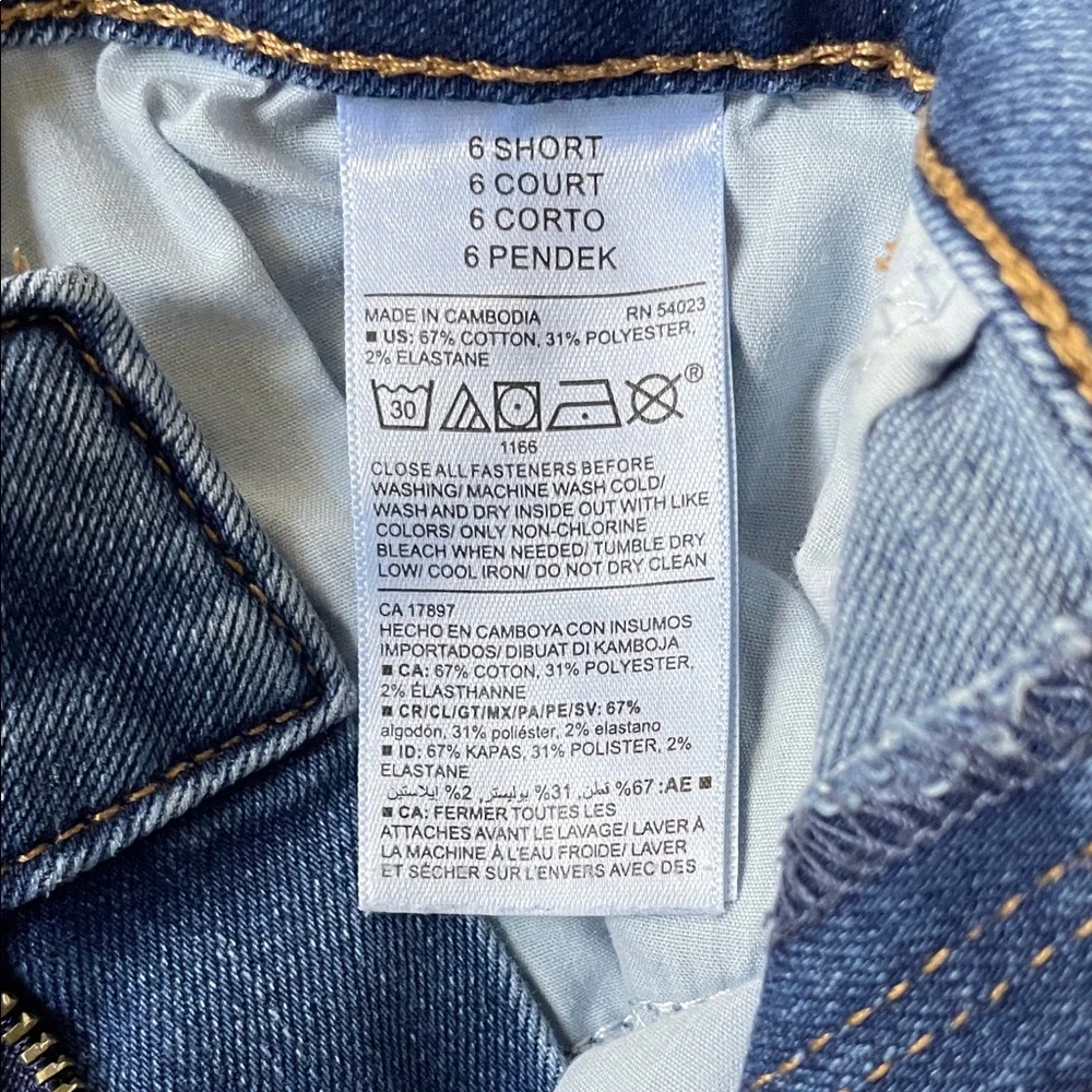 Old Navy Mid-Rise Power Slim Straight Jeans - Size 6 Short - Picture 6 of 6